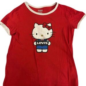 Hello Kitty x Levi’s tee